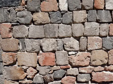 各地樓市“發(fā)燒”，互聯(lián)網(wǎng)房產(chǎn)中介方興未艾